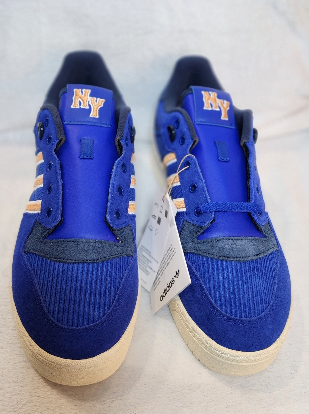 Adidas Originals Rivalry Low 86 NY Knicks Size 10 ID4755 NWT Dead Stock